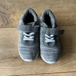 Gray Gerber toddler girl shoes